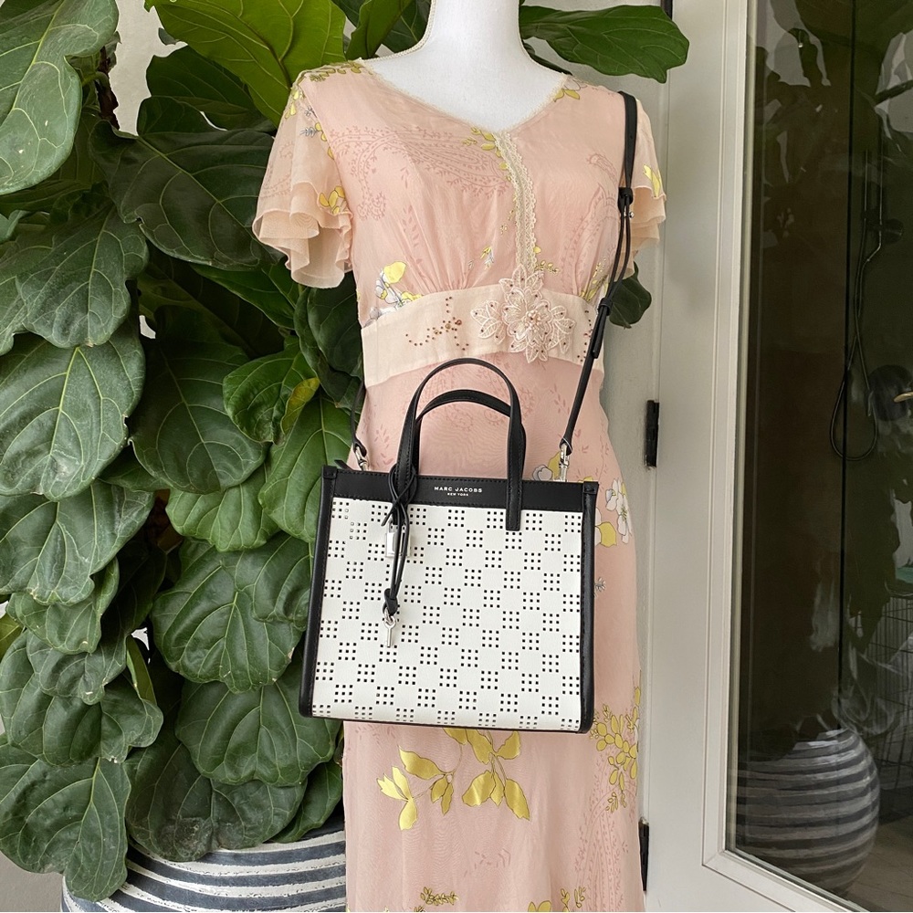 Marc Jacobs★H007L01SP22★Perforated Grind Tote Bag